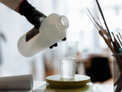تطبيق 2-Imidazolidinone في الإنتاج البلاستيكي